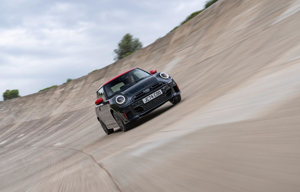 Noul Mini John Cooper Works cu motor pe benzină: dispare cutia manuală - Poza 3