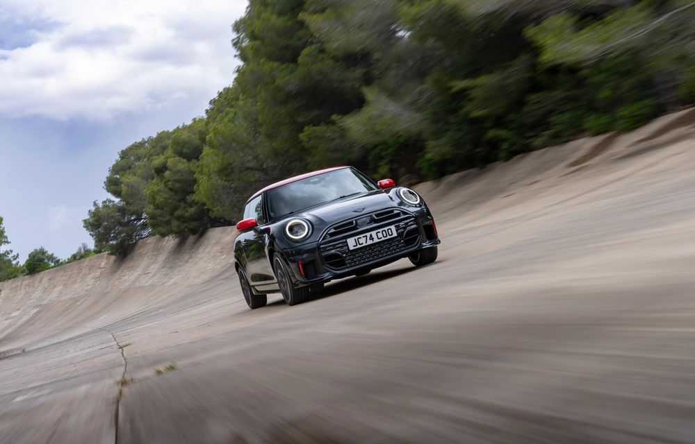 Noul Mini John Cooper Works cu motor pe benzină: dispare cutia manuală - Poza 4