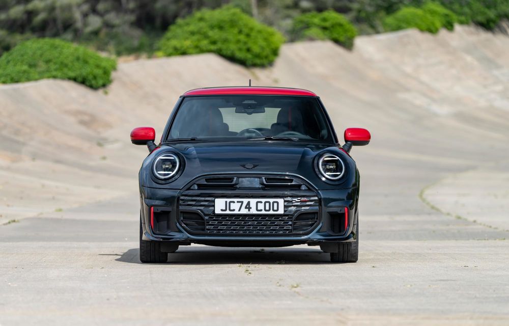 Noul Mini John Cooper Works cu motor pe benzină: dispare cutia manuală - Poza 36