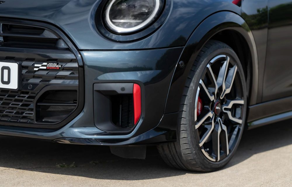 Noul Mini John Cooper Works cu motor pe benzină: dispare cutia manuală - Poza 41