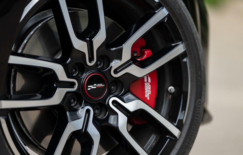 Noul Mini John Cooper Works cu motor pe benzină: dispare cutia manuală - Poza 43