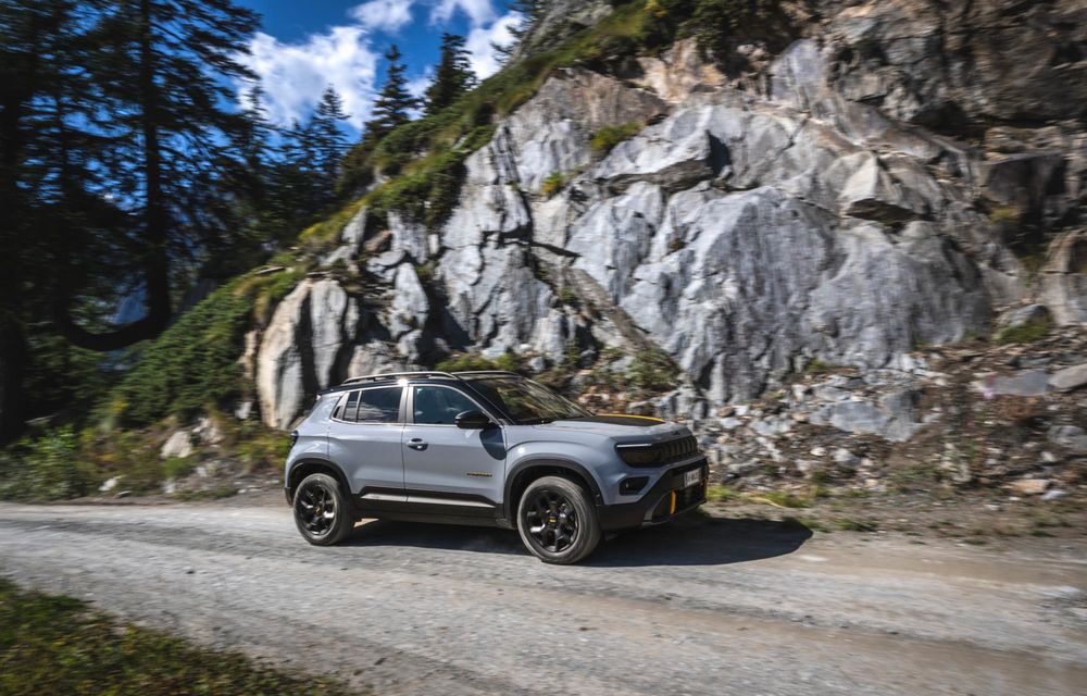 Jeep: ediție specială nouă pentru Avenger, dezvoltată în colaborare cu The North Face - Poza 41