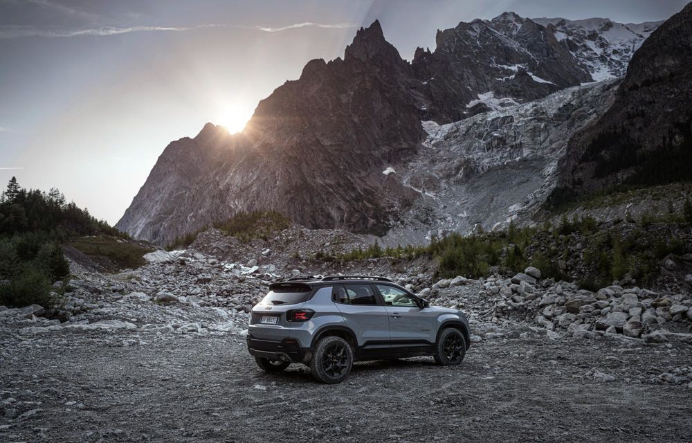 Jeep: ediție specială nouă pentru Avenger, dezvoltată în colaborare cu The North Face - Poza 44