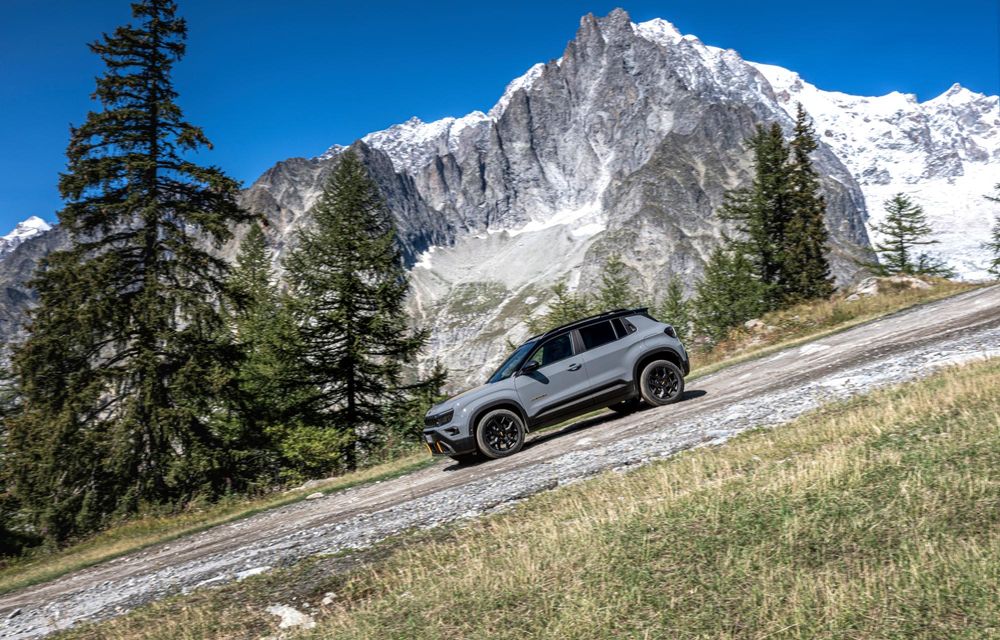 Jeep: ediție specială nouă pentru Avenger, dezvoltată în colaborare cu The North Face - Poza 54