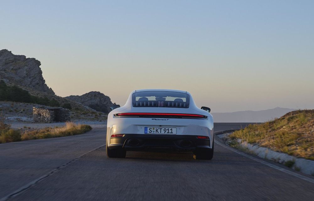 Noul Porsche 911 Carrera T facelift: exclusiv cu o cutie manuală - Poza 8