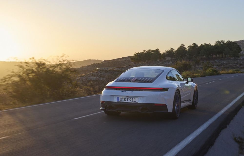 Noul Porsche 911 Carrera T facelift: exclusiv cu o cutie manuală - Poza 9