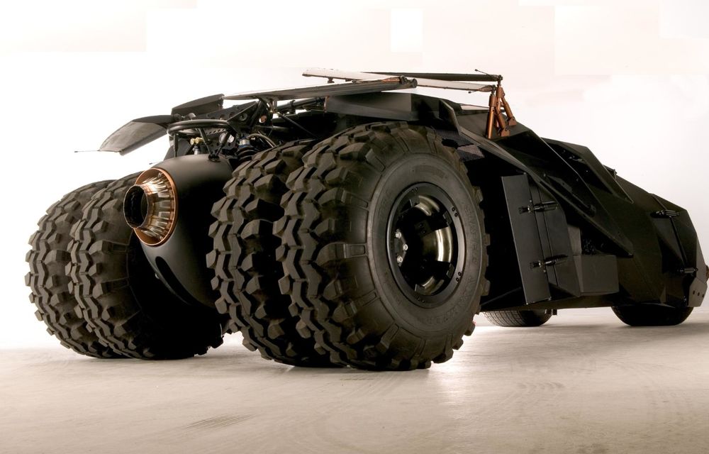 Warner Bros vinde 10 vehicule Batman Tumbler, inspirate din trilogia Cavalerul Negru - Poza 2