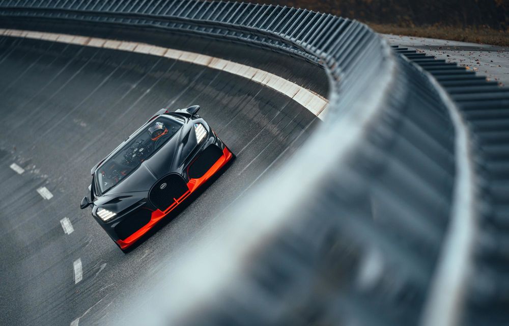 Record mondial: Bugatti W16 Mistral, cea mai rapidă decapotabilă din lume - Poza 8