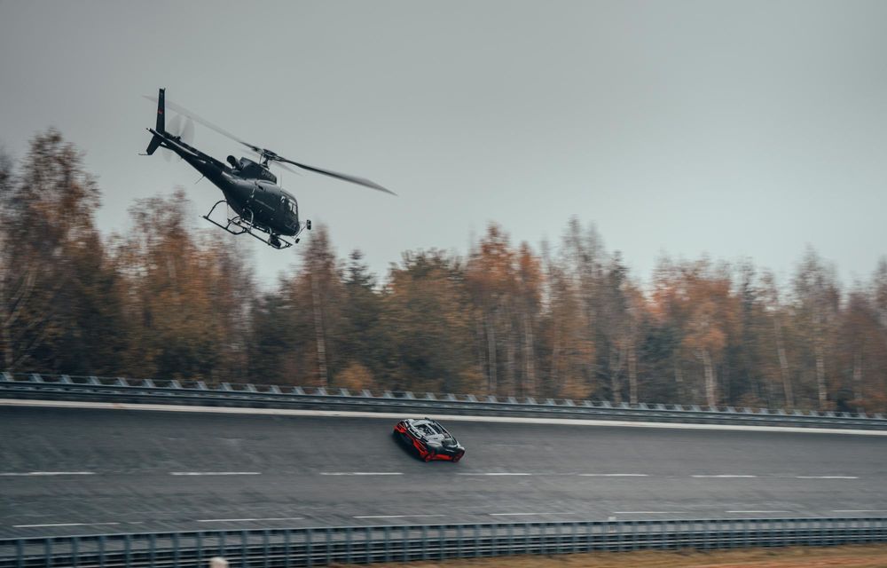 Record mondial: Bugatti W16 Mistral, cea mai rapidă decapotabilă din lume - Poza 12