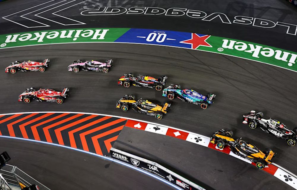 Formula 1: George Russell, victorie în Las Vegas. Max Verstappen cucerește al 4-lea titlu consecutiv - Poza 2