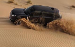 Noul Range Rover electric, testat în deșert la temperaturi de 50 de grade Celsius