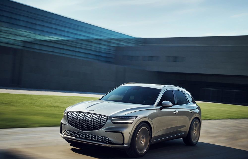 Noul Genesis GV70 Electrified facelift: exterior revizuit și ecran nou de 27 de inch - Poza 2