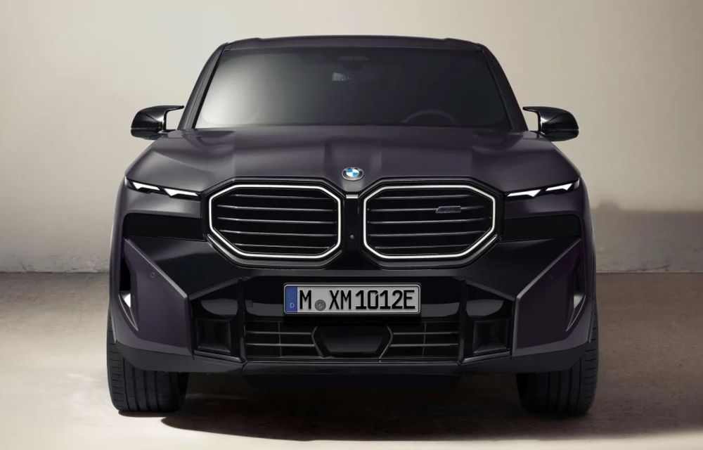 BMW lansează o ediție limitată pentru XM, în colaborare cu brandul de haine Kith - Poza 3