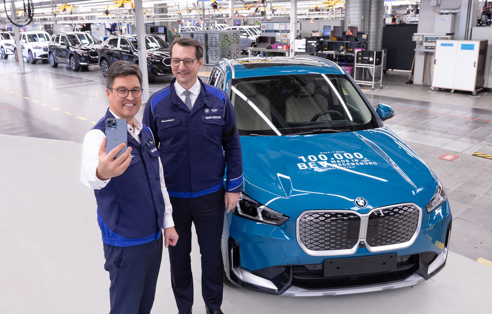 Record de producție la uzina BMW din Regensburg: 100.000 de electrice asamblate în 2024 - Poza 1