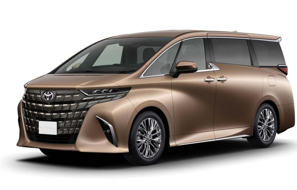 Toyota a lansat primul monovolum PHEV din Japonia - Poza 1