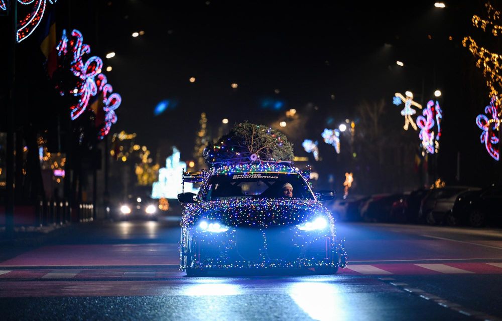 „Elsa” în haine de sărbătoare: BMW i4 Racing testat de Moș Crăciun pe străzile din Brașov - Poza 13