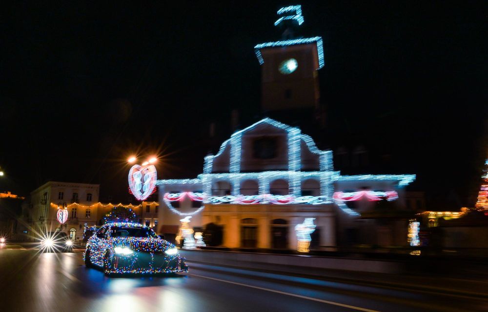 „Elsa” în haine de sărbătoare: BMW i4 Racing testat de Moș Crăciun pe străzile din Brașov - Poza 28