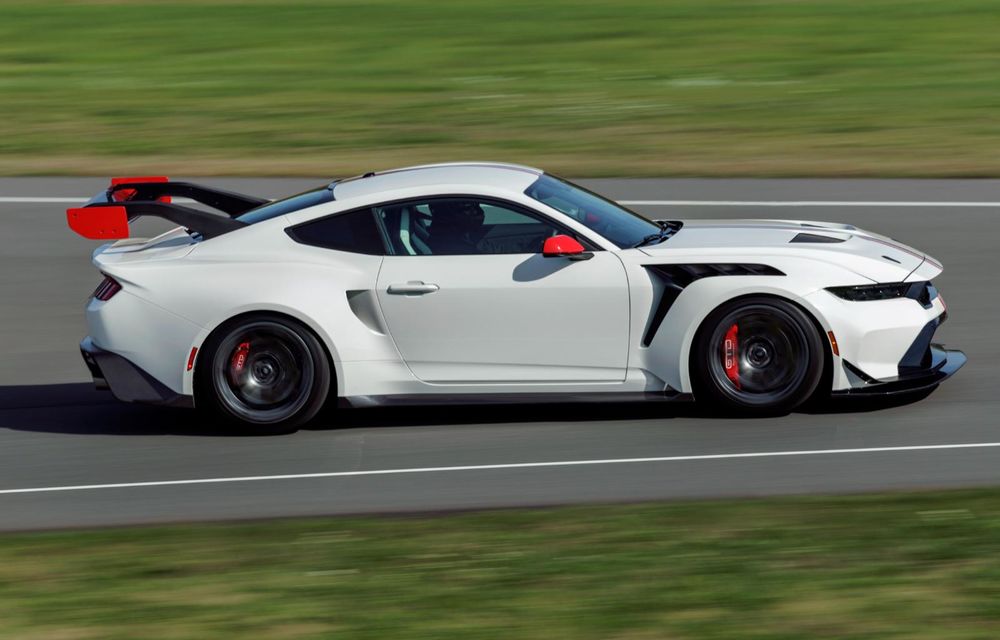 Noul Ford Mustang GTD Spirit of America: pachet vizual în culorile steagului SUA - Poza 9