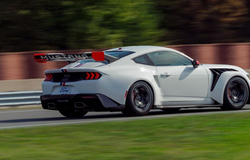 Noul Ford Mustang GTD Spirit of America: pachet vizual în culorile steagului SUA - Poza 11