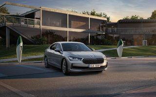 Noua Skoda Superb Hatch, acum și în versiune PHEV: autonomie electrică de peste 120 km