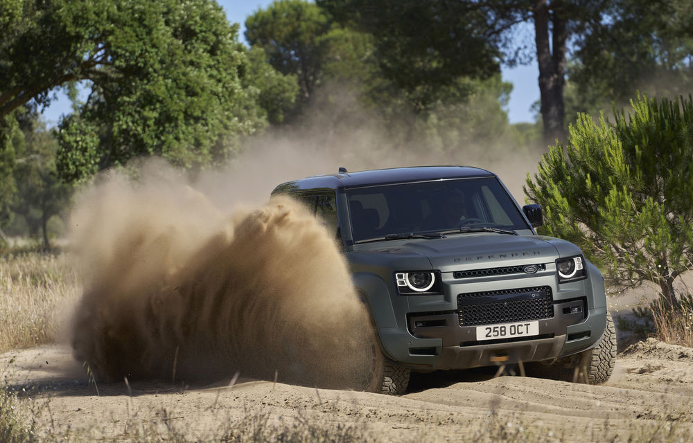 Land Rover anunță participarea la Dakar în 2026. Prototip bazat pe Defender - Poza 1