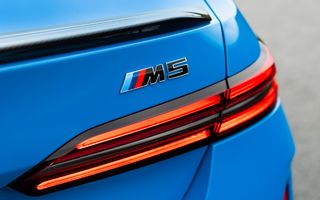 FOTOSPION: Imagini noi cu BMW M5 Neue Klasse facelift