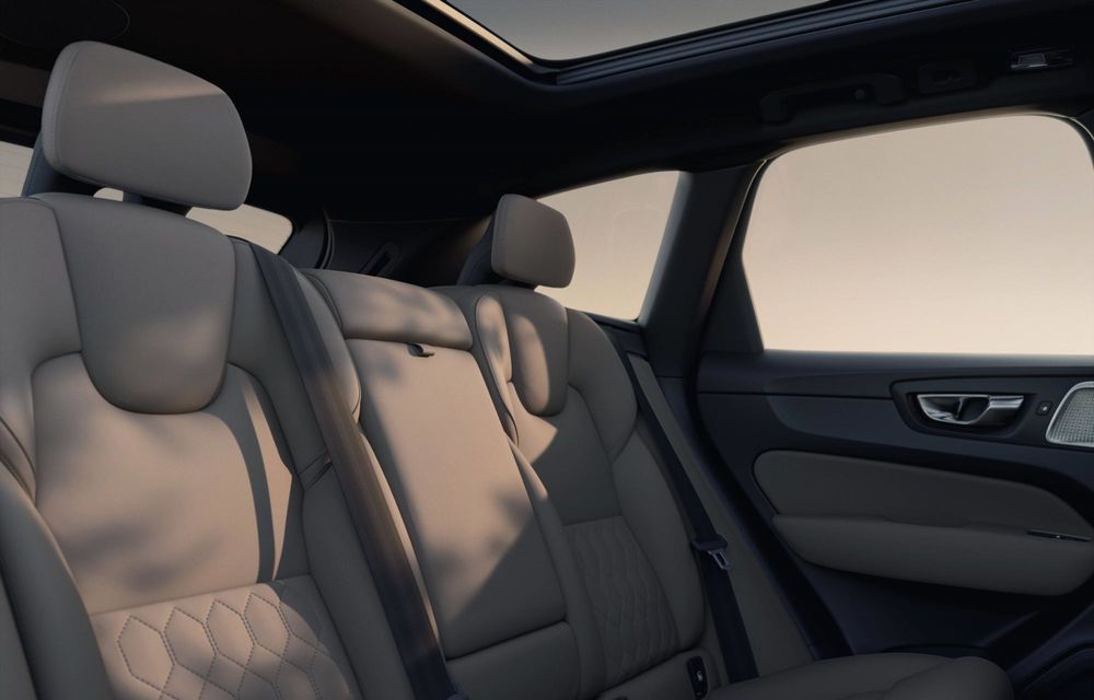 Noul Volvo XC60 facelift: sistem multimedia mai rapid și materiale noi la interior - Poza 20