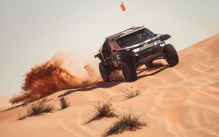 Dacia la Abu Dhabi Desert Challenge: locul 2 pentru Loeb în prima etapă