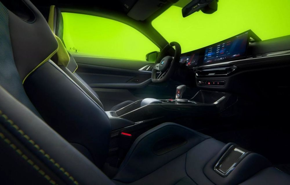 BMW M4 CS Edition VR46: ediție limitată tribut pentru Valentino Rossi - Poza 10