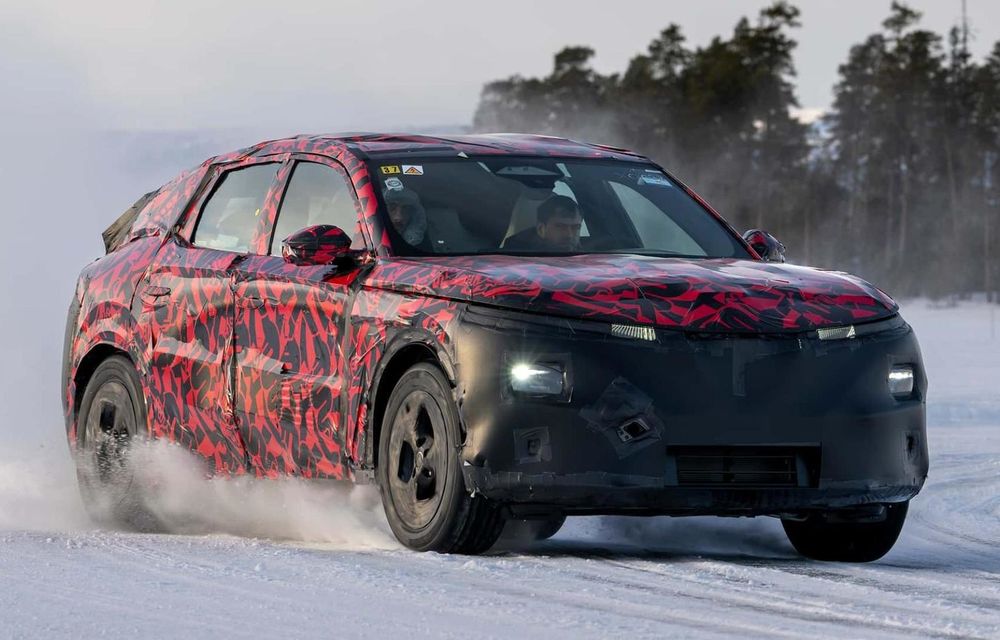 Primele imagini oficiale cu viitorul Alfa Romeo Stelvio - Poza 1