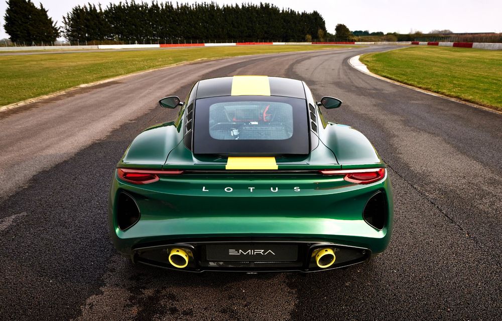 Noul Lotus Emira Clark Edition, un omagiu adus legendarului pilot Jim Clark - Poza 11