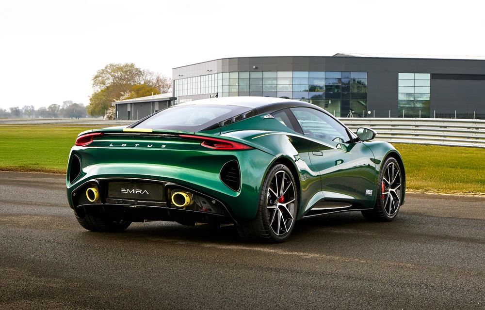 Noul Lotus Emira Clark Edition, un omagiu adus legendarului pilot Jim Clark - Poza 12
