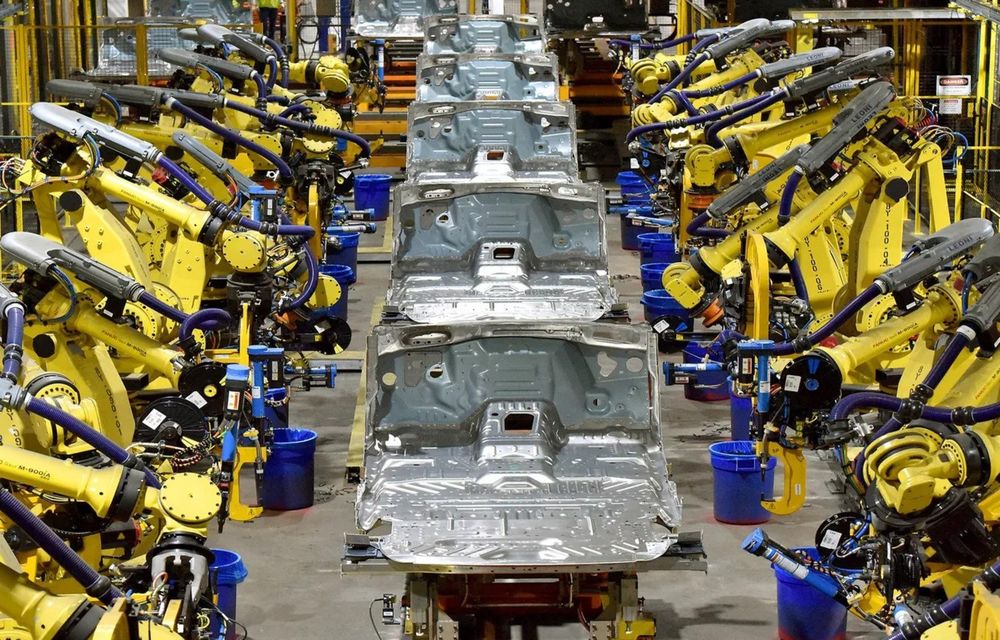 Producția auto mondială va scădea cu 1.5 milioane de mașini din cauza tarifelor lui Trump - Poza 1