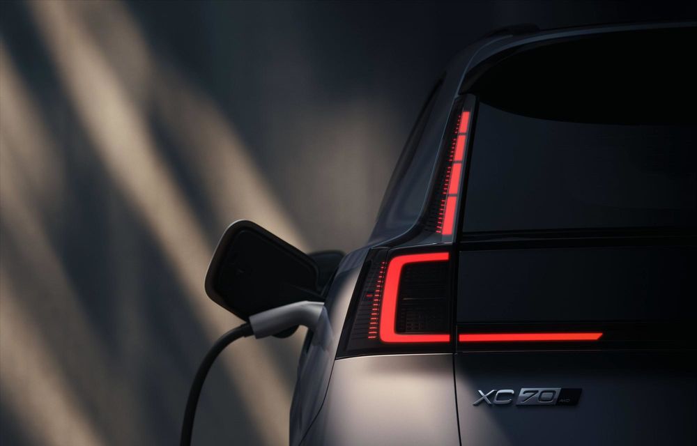 Primele imagini cu viitorul Volvo XC70: modelul revine după aproape 10 ani - Poza 4