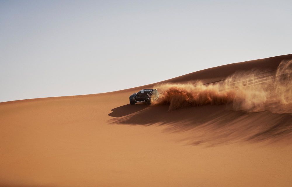 Land Rover: startul testelor cu prototipul pentru Dakar. Stephane Peterhansel a semnat cu britanicii - Poza 6