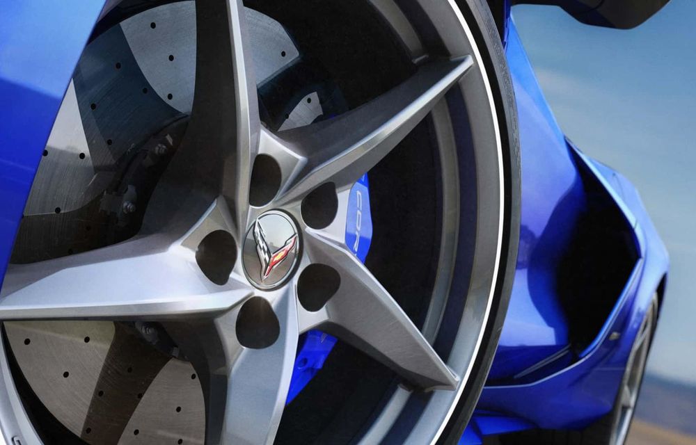 Noutăți pentru Chevrolet Corvette: interior nou, cu butoane reașezate și ecrane mai mari - Poza 9