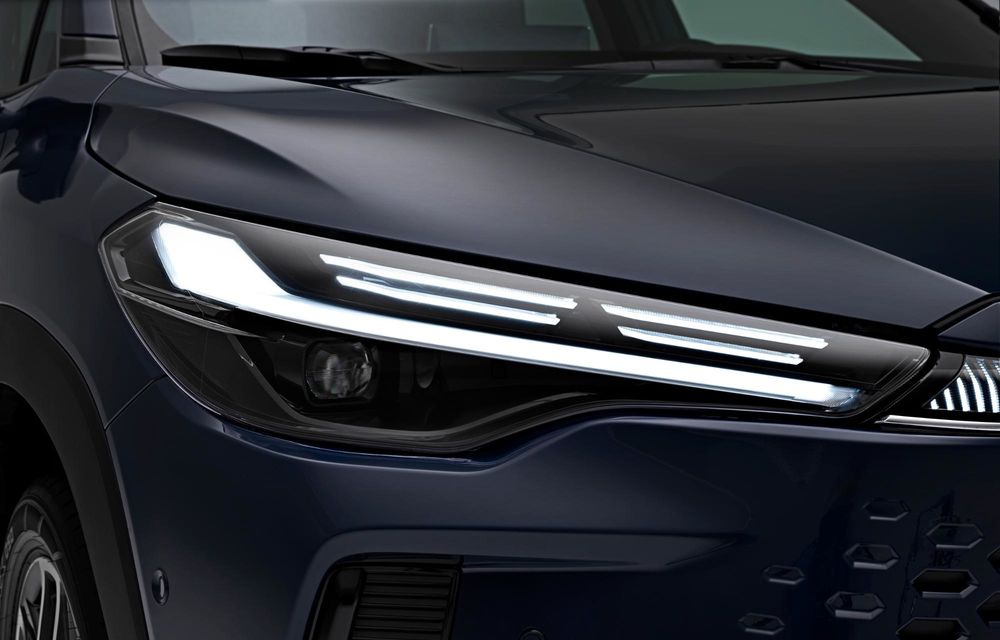 Noua Toyota Corolla Cross facelift: linie de echipare nouă GR Sport - Poza 8