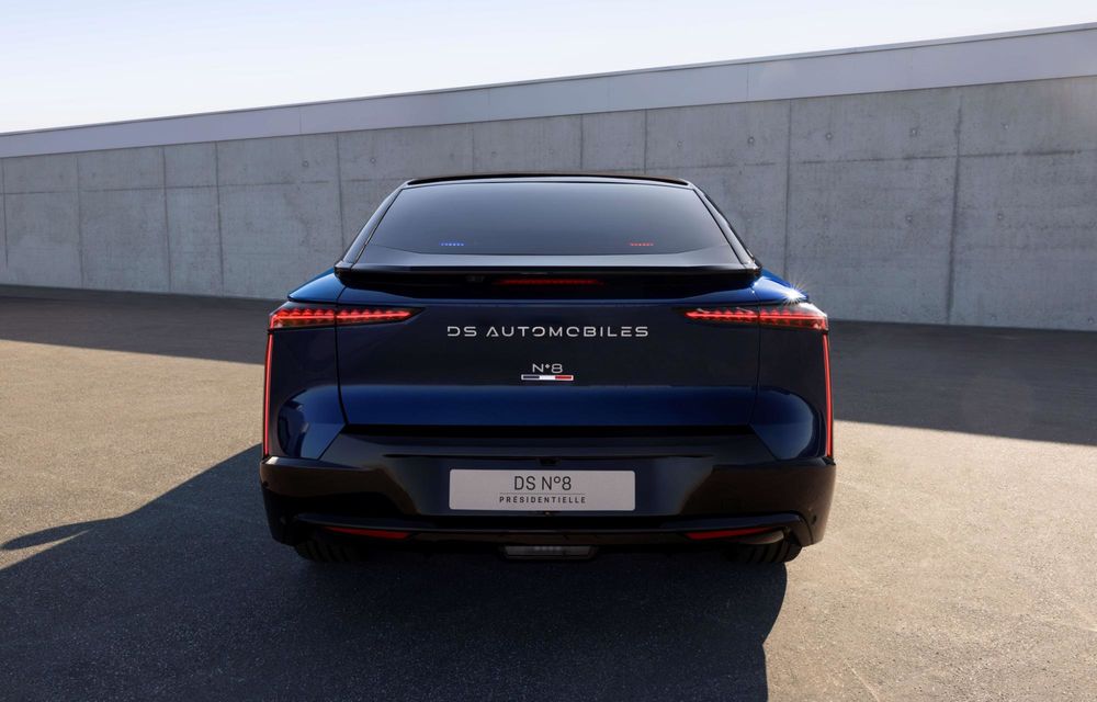 Președintele Franței are o mașină nouă, pentru prima dată electrică: DS N°8 - Poza 3