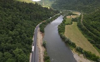 Noi restricții de circulație pe Valea Oltului: lucrări de stabilizare a versantului