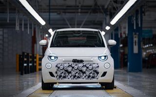 Primele imagini cu noul Fiat 500 Ibrida: debutul producției, la finalul lui 2025