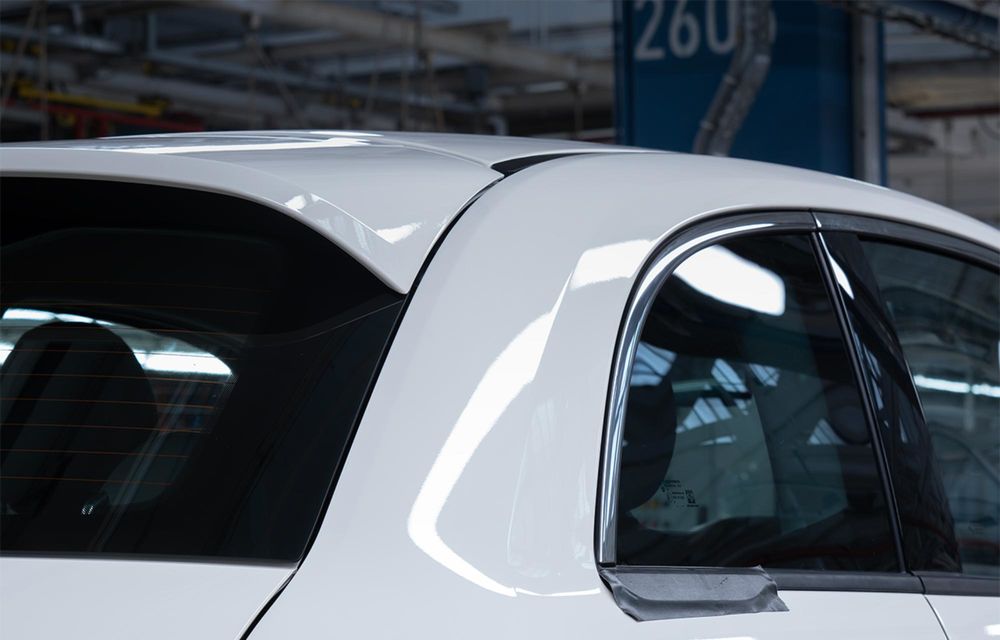 Primele imagini cu noul Fiat 500 Ibrida: debutul producției, la finalul lui 2025 - Poza 8