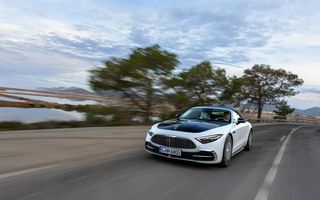 Mercedes-Maybach a dezvăluit noul SL680 Monogram