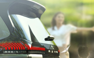 Imagini noi cu viitoarea generație Toyota RAV4: debut în 21 mai