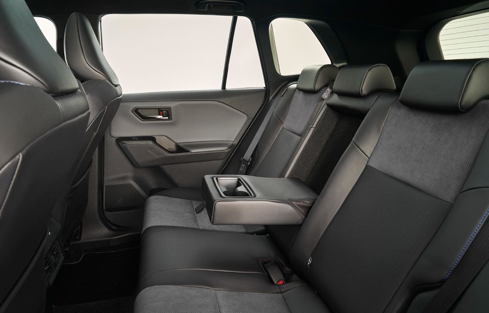 Noua Toyota RAV4 este aici: pentru prima dată, exclusiv cu motoare hibride în Europa - Poza 17