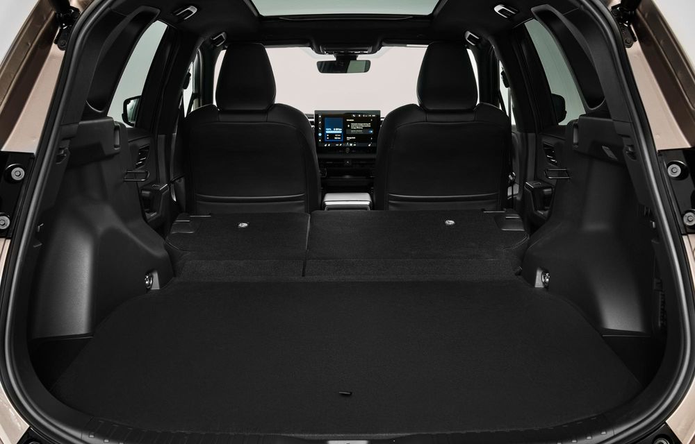 Noua Toyota RAV4 este aici: pentru prima dată, exclusiv cu motoare hibride în Europa - Poza 19