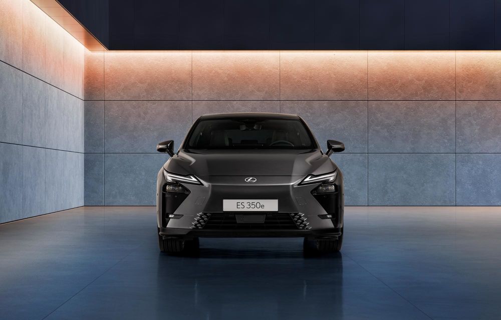 Cu ochii pe Mercedes-Benz, BMW și Audi: noul Lexus ES a debutat în Europa - Poza 11