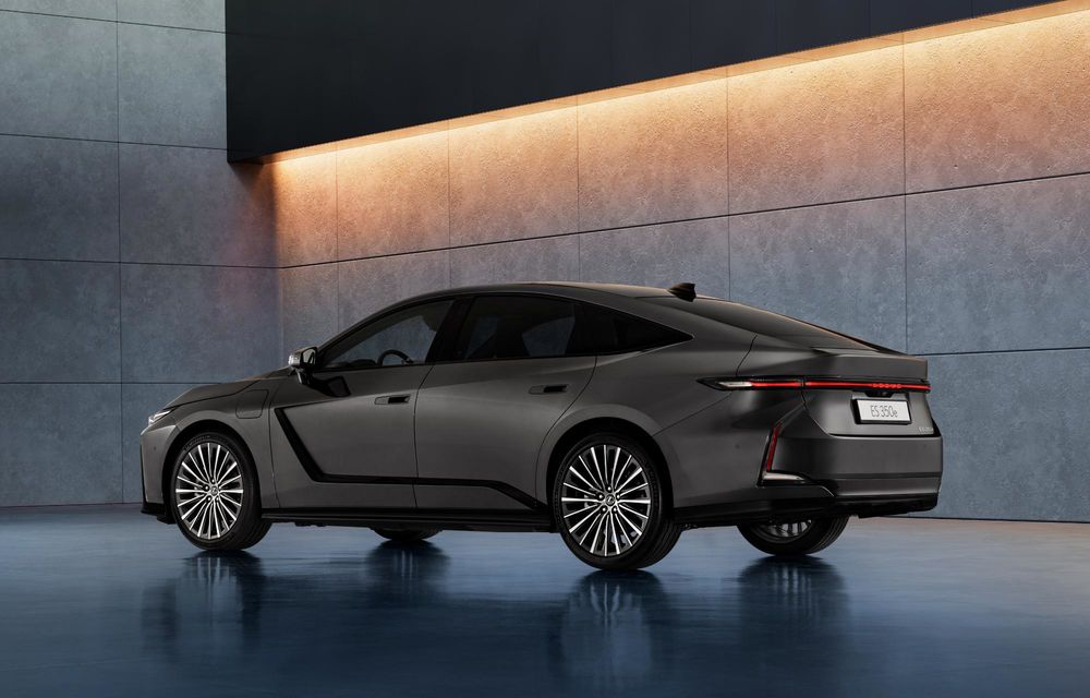 Cu ochii pe Mercedes-Benz, BMW și Audi: noul Lexus ES a debutat în Europa - Poza 13