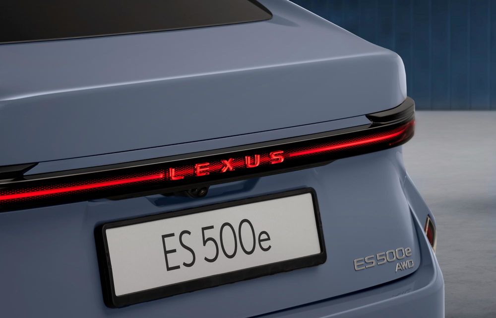 Cu ochii pe Mercedes-Benz, BMW și Audi: noul Lexus ES a debutat în Europa - Poza 5