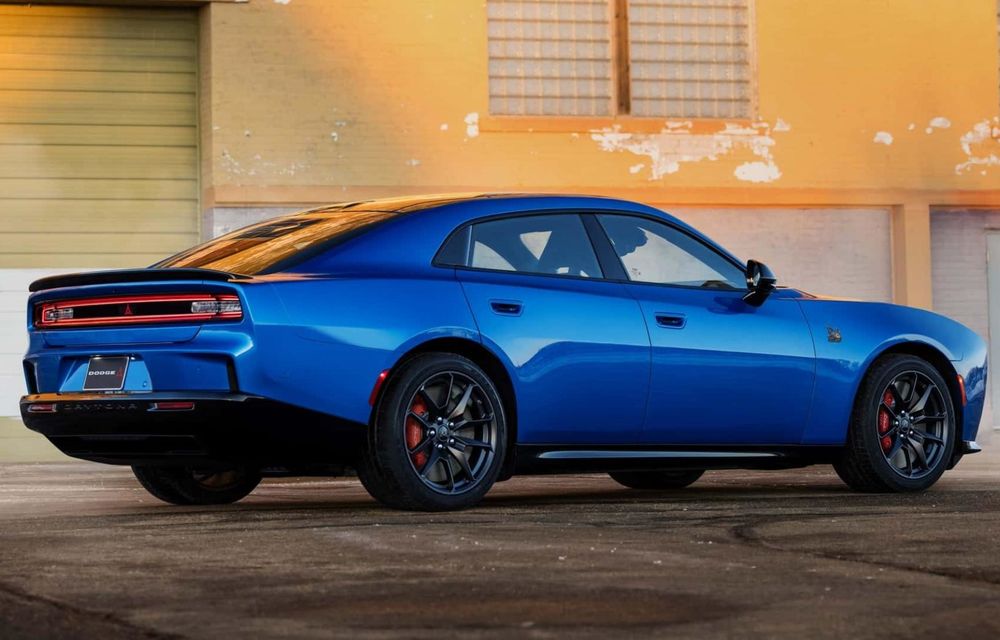 Noul Dodge Charger, acum și în variantă Sedan: motor electric de 670 CP - Poza 3