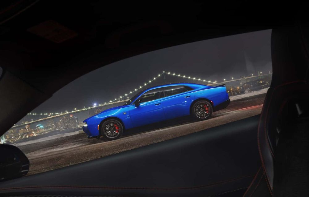 Noul Dodge Charger, acum și în variantă Sedan: motor electric de 670 CP - Poza 8